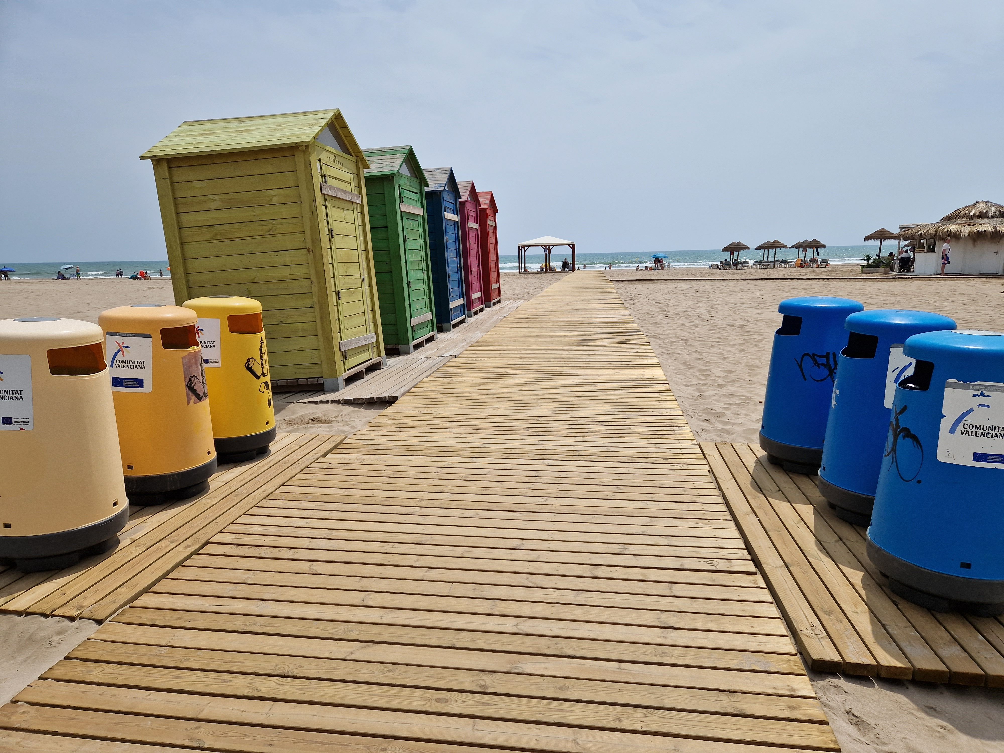 Reciclatge platges en Port Saplaya i La Patacona