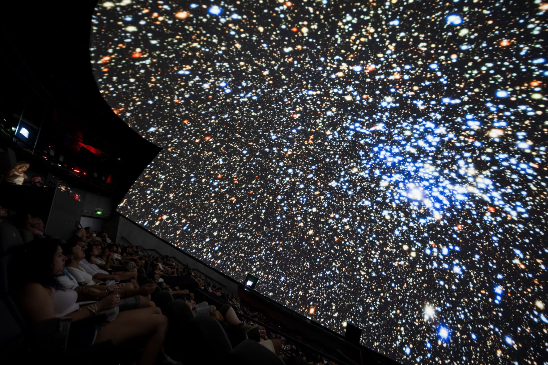  ‘Las Nocturnas de verano’  del Hemisfèric de la Ciutat de les Arts i les Ciències