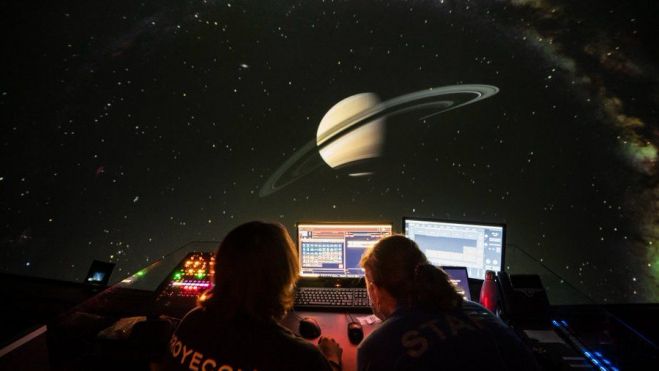 ‘Las Nocturnas de verano’ de l'Hemisfèric de la Ciutat de les Arts i les Ciències ‘Las Nocturnas de verano’ de l'Hemisfèric de la Ciutat de les Arts i les Ciències