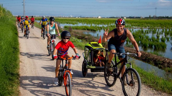 Vuelta ciclista a La Marjal en las fiestas de Alfafar/Foto: Ayuntamiento de Alfafar