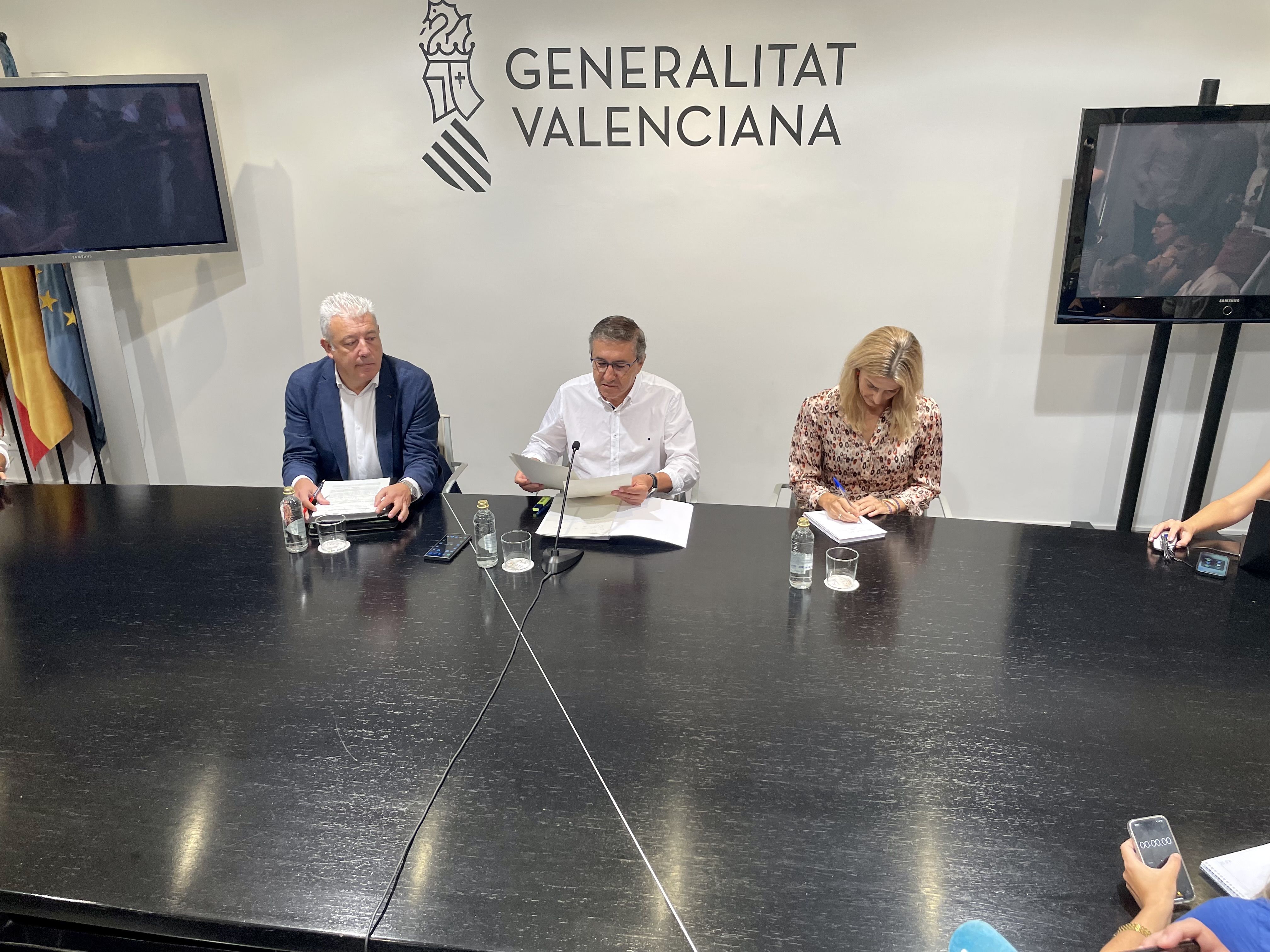 Daniel MacEvoy, José Antonio Rovira i Sonia Sancho