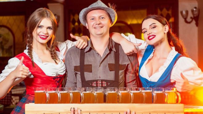 Personal del Oktoberfest en València/Foto: Oktoberfest Olé Personal del Oktoberfest en València/Foto: Oktoberfest Olé