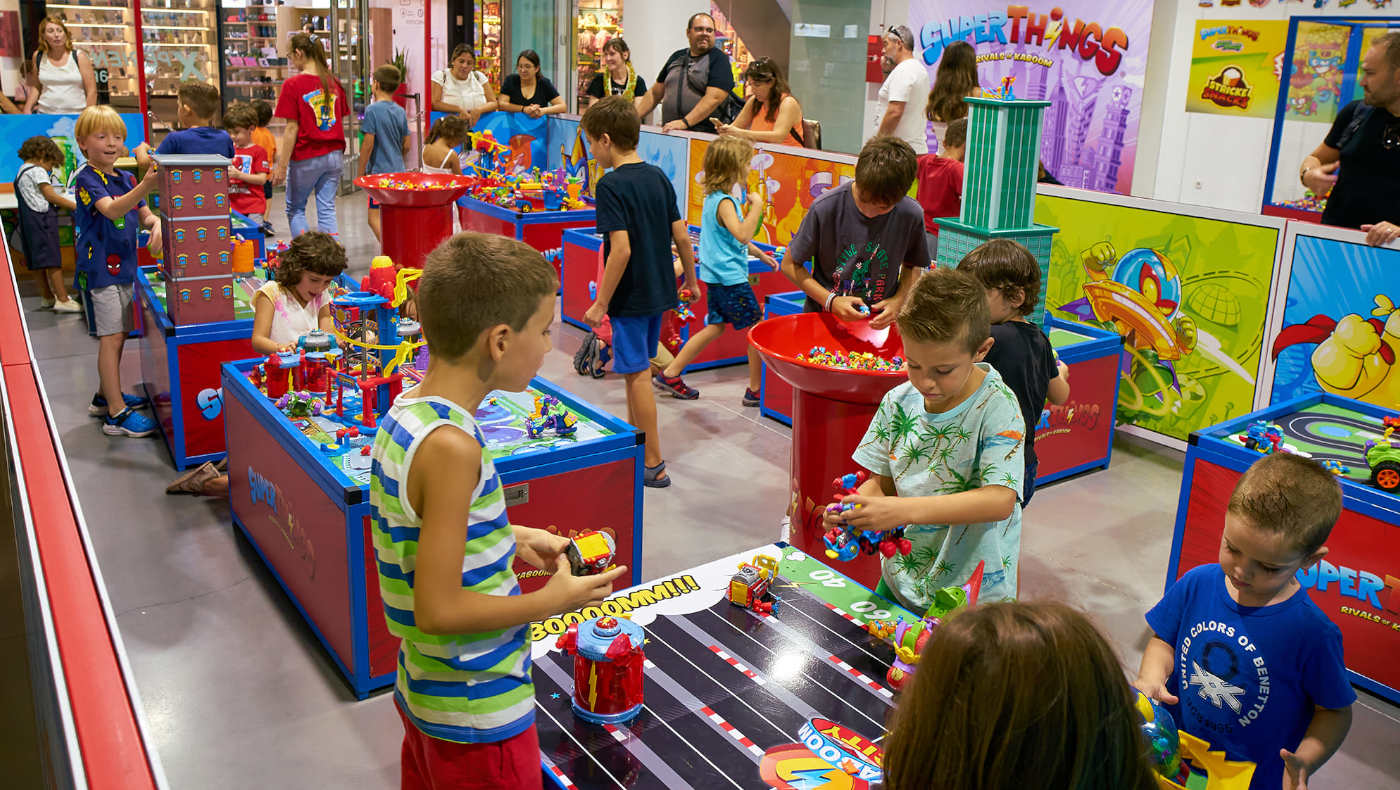 Gran evento de SuperThings en el centro comercial Arena de València