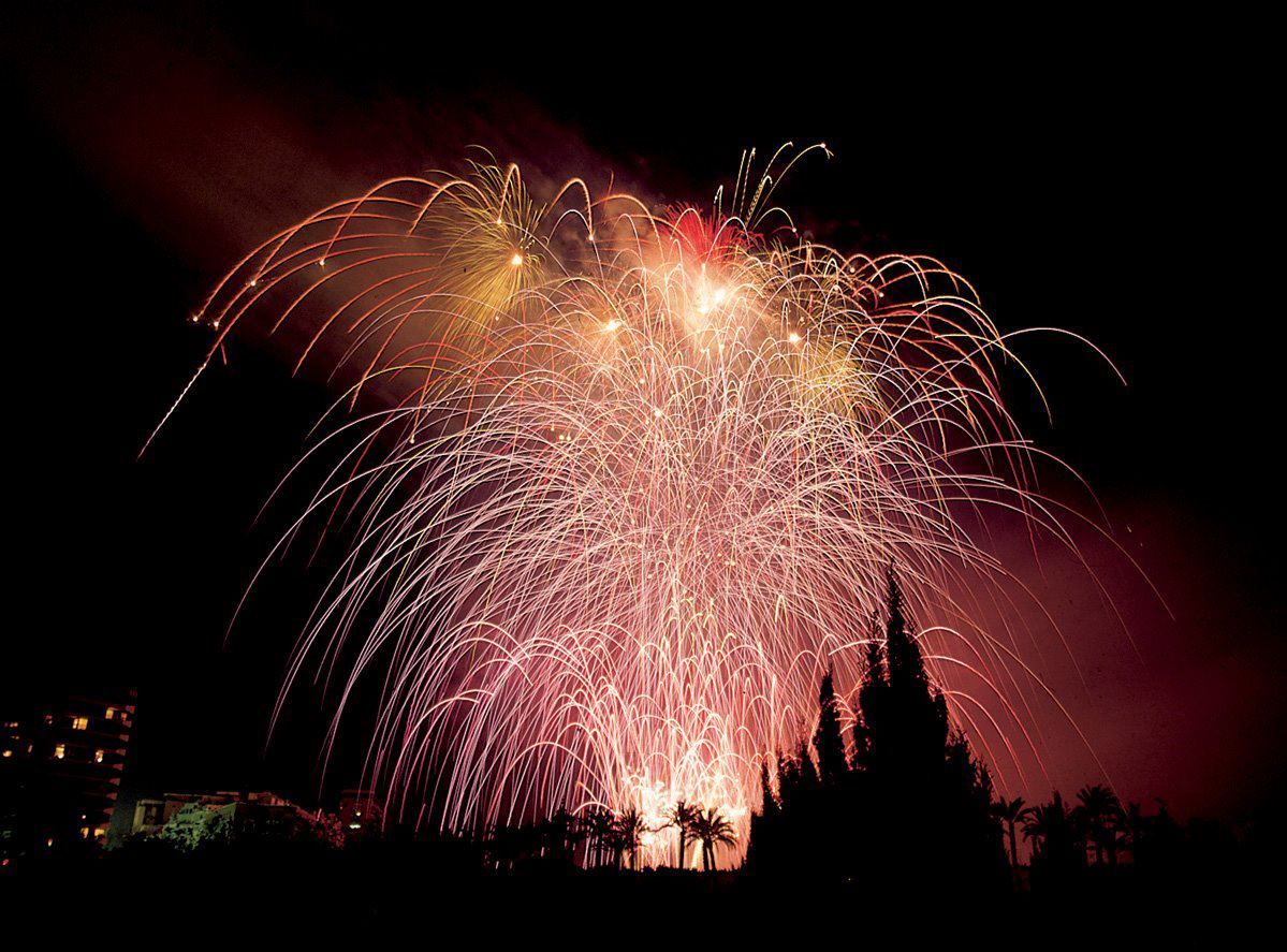 Un castell de focs artificials a València