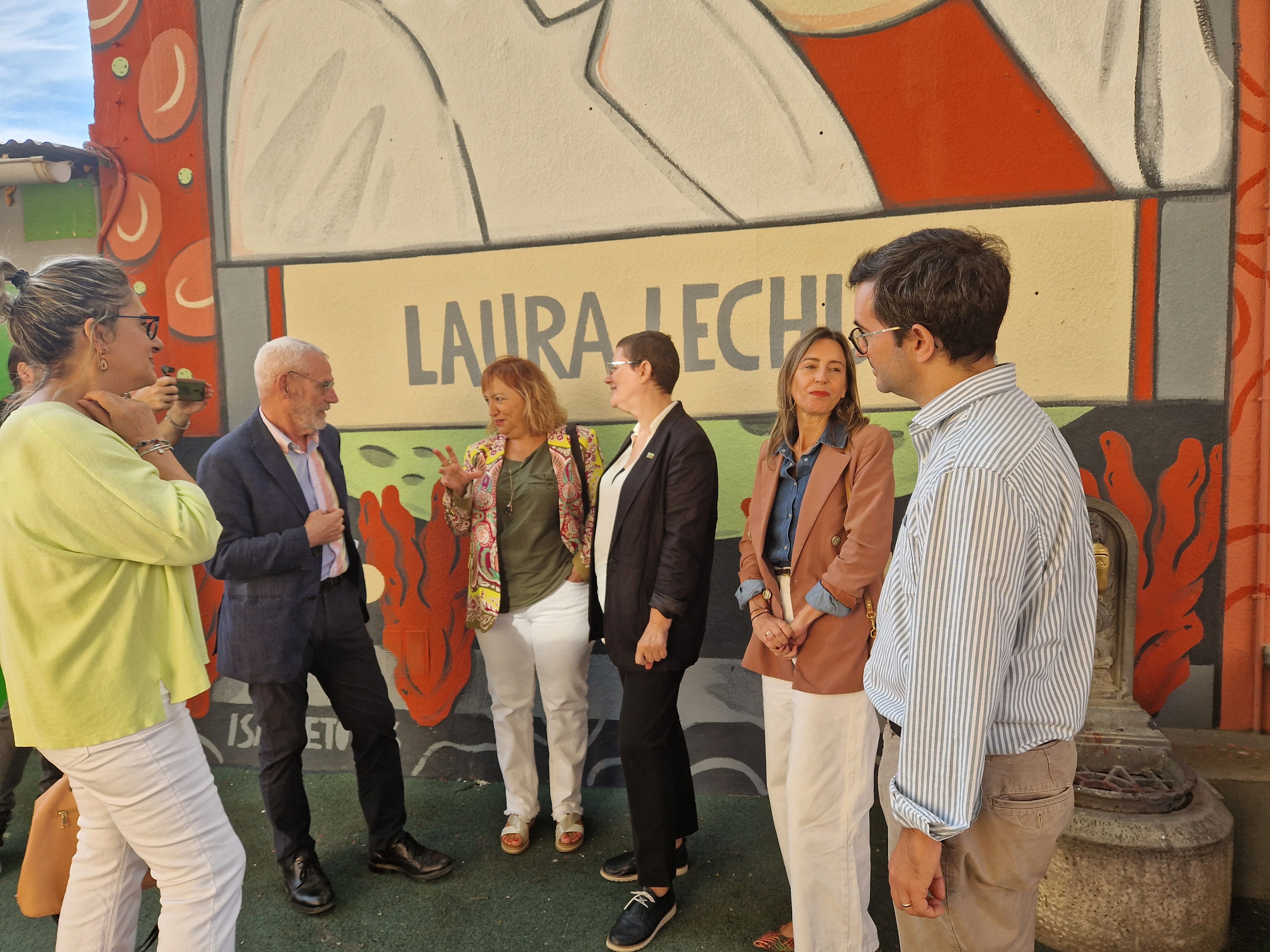 Mural en Alboraya de Laura Lechuga, profesora de investigación del CSIC en el Instituto Catalán de Nanociencia y Nanotecnología (ICN2)