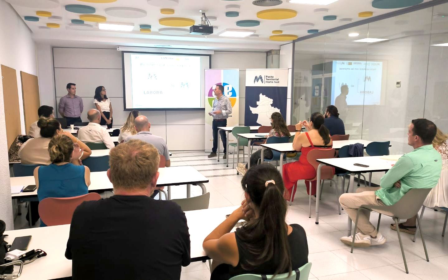 Jornada de presentación de los servicios de apoyo a las empresas de Benetússer