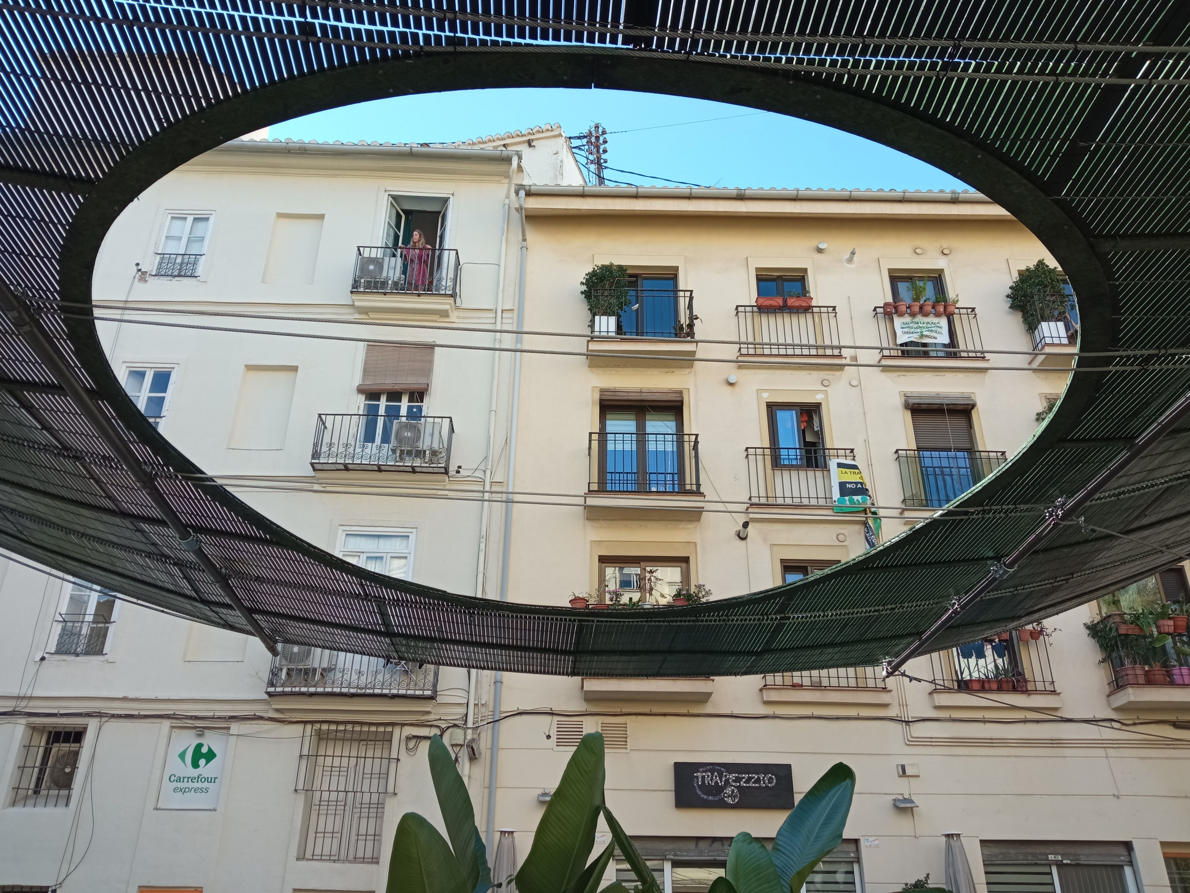 Imagen de la persiana gegant del festival TAC!