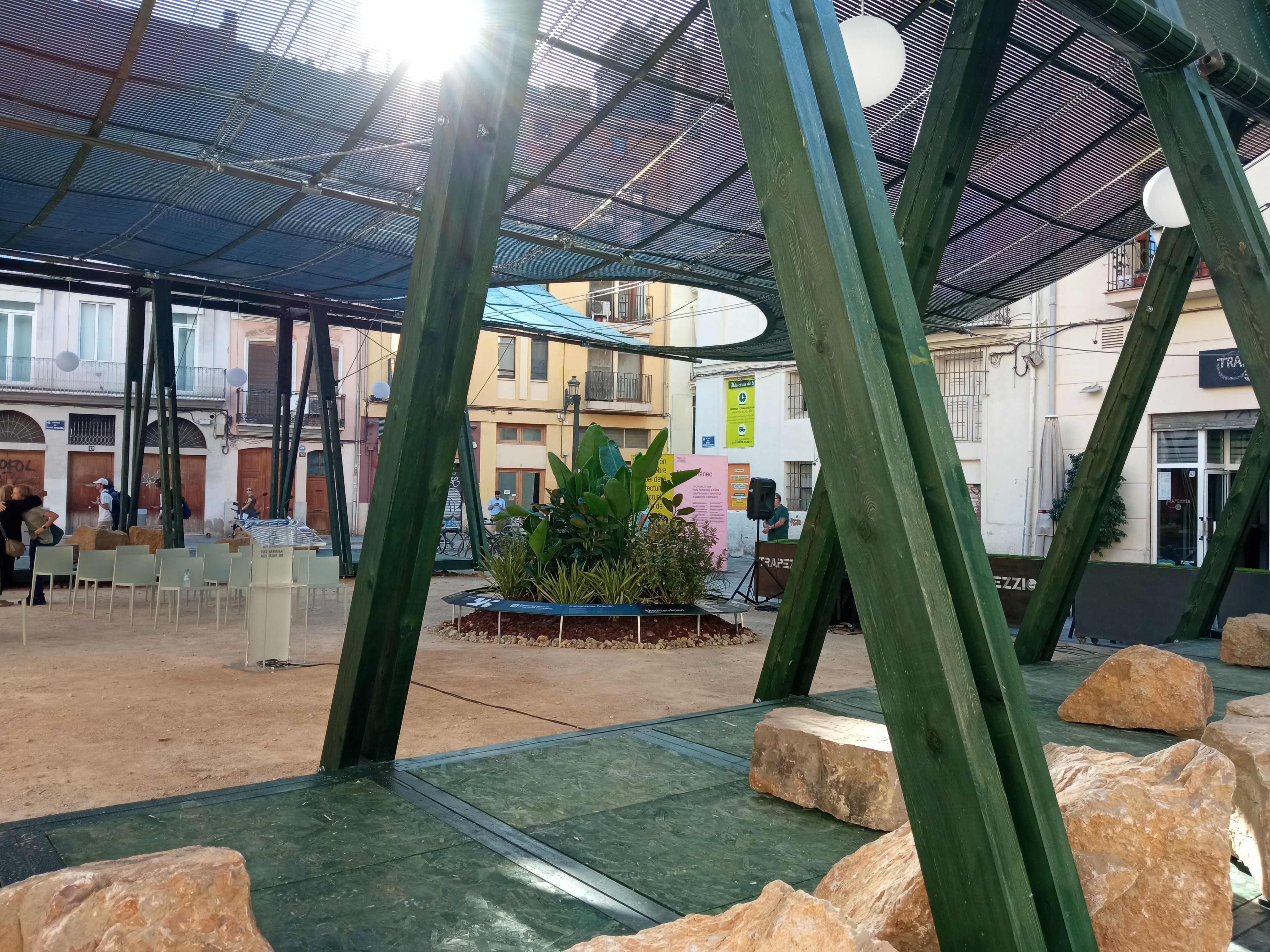 Persiana gegant en València del festival TAC!