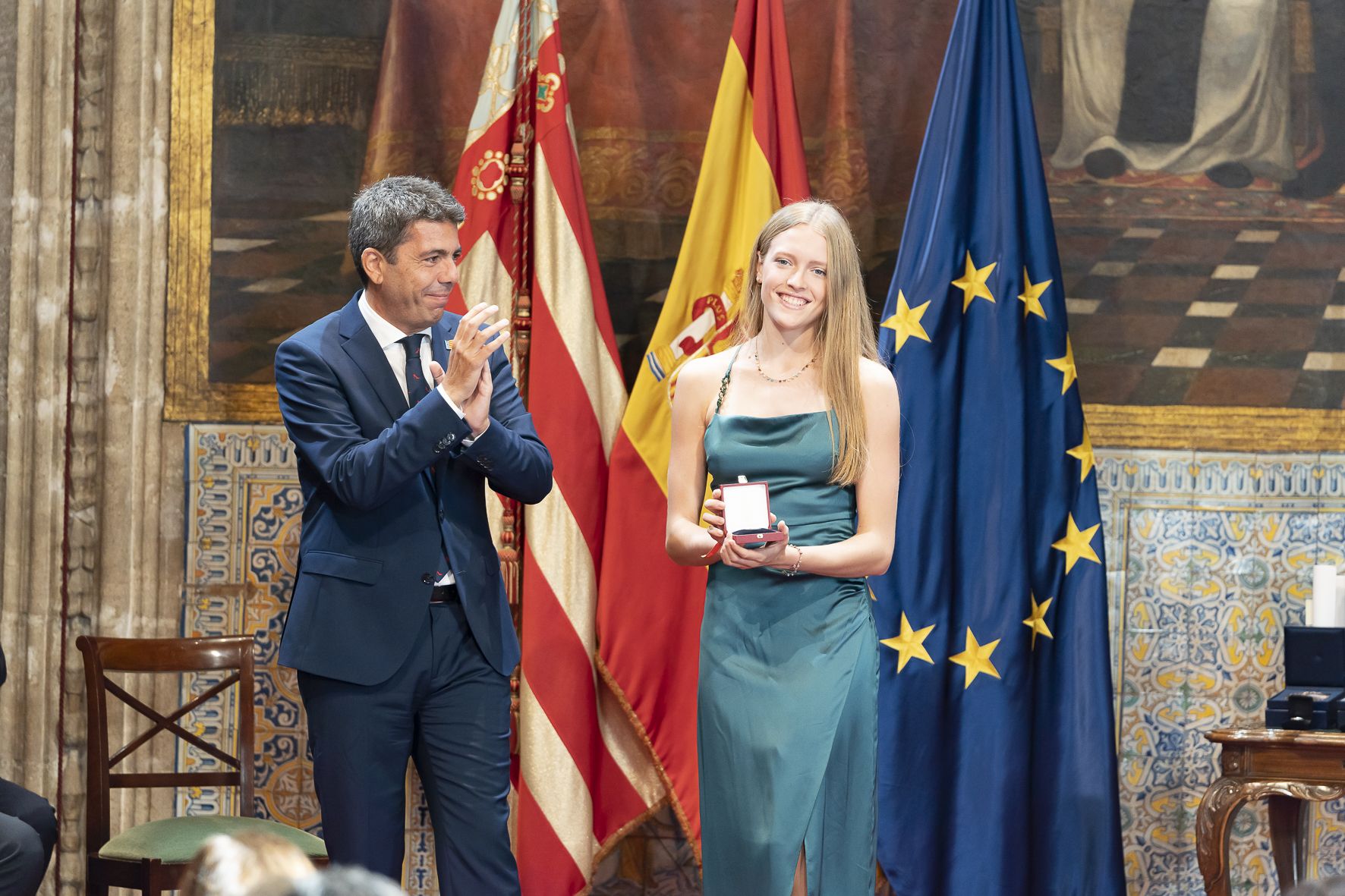 Entrega de distinciones por el 9 d'Octubre. Foto Xisco Navarro