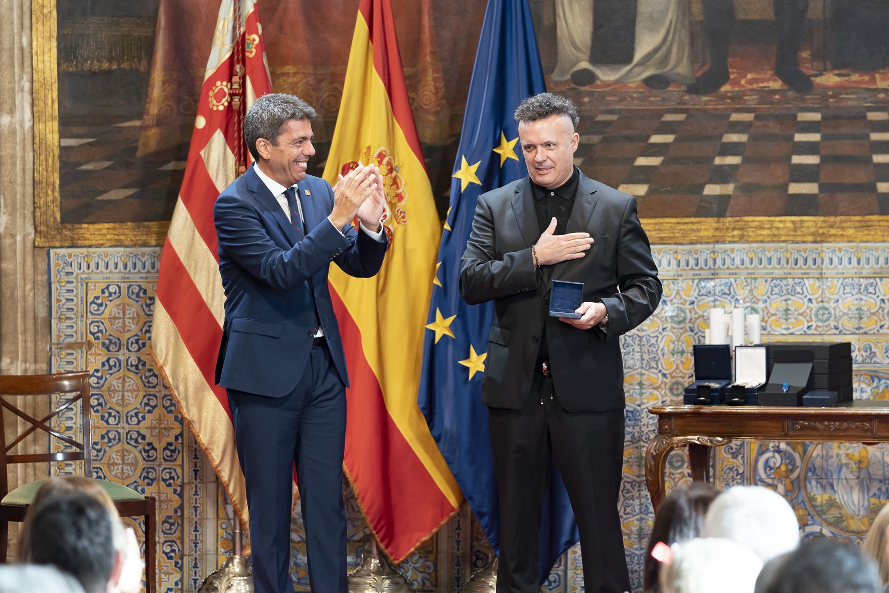 Entrega de distinciones por el 9 d'Octubre. Foto Xisco Navarro