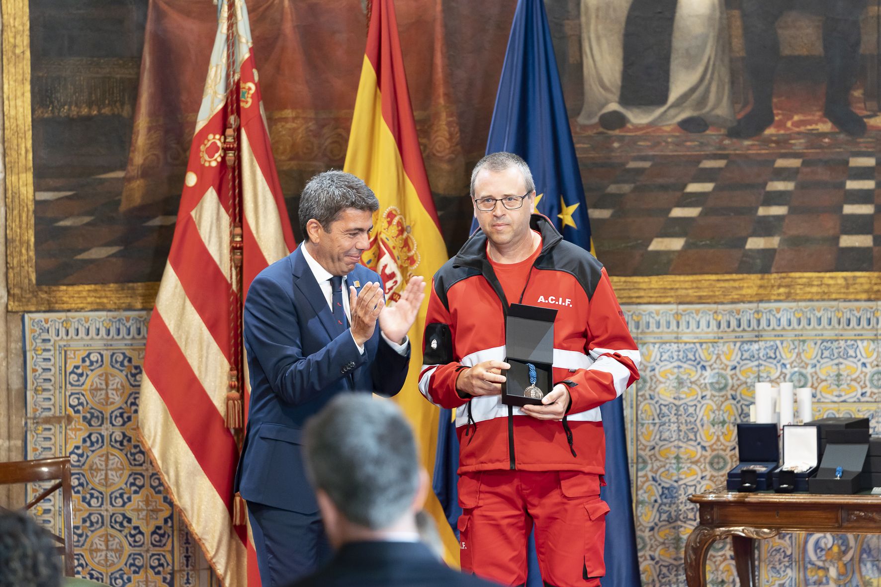 Entrega de distinciones por el 9 d'Octubre. Foto Xisco Navarro