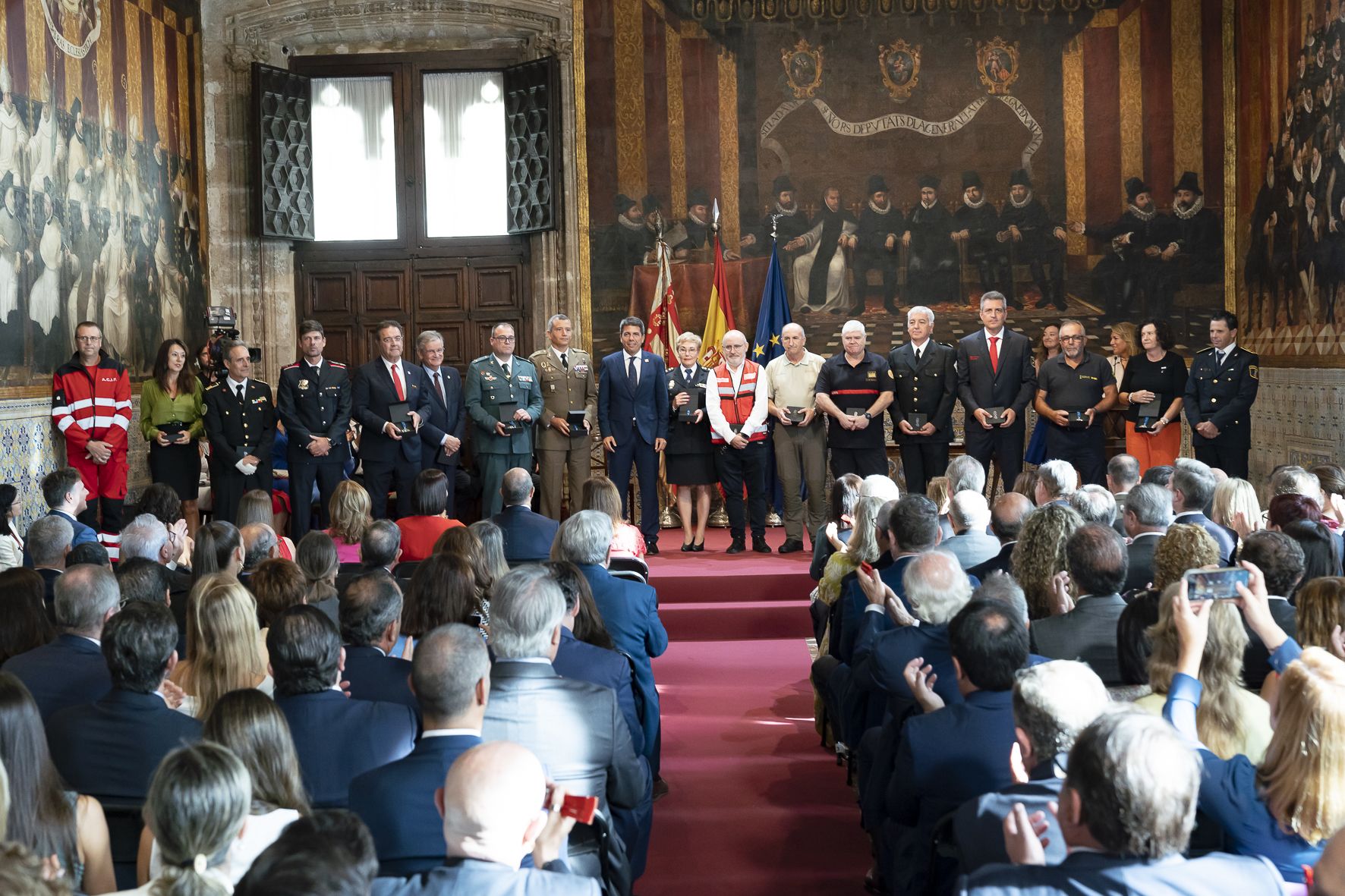 Entrega de distinciones por el 9 d'Octubre. Foto Xisco Navarro