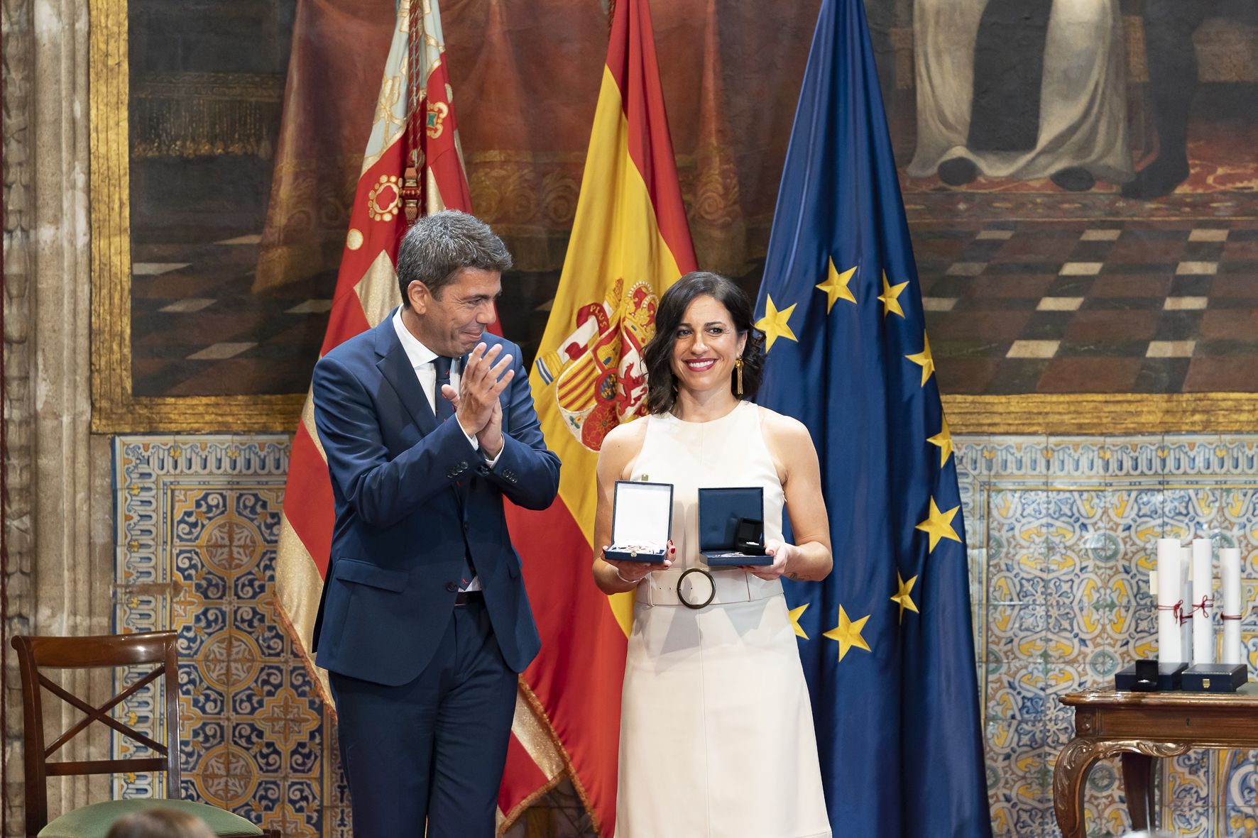 Entrega de distinciones por el 9 d'Octubre. Foto Xisco Navarro