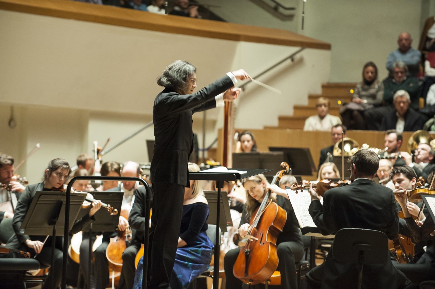 Vladimir Jurowski en un concierto en el Palau de la Música (Foto Eva Ripoll)