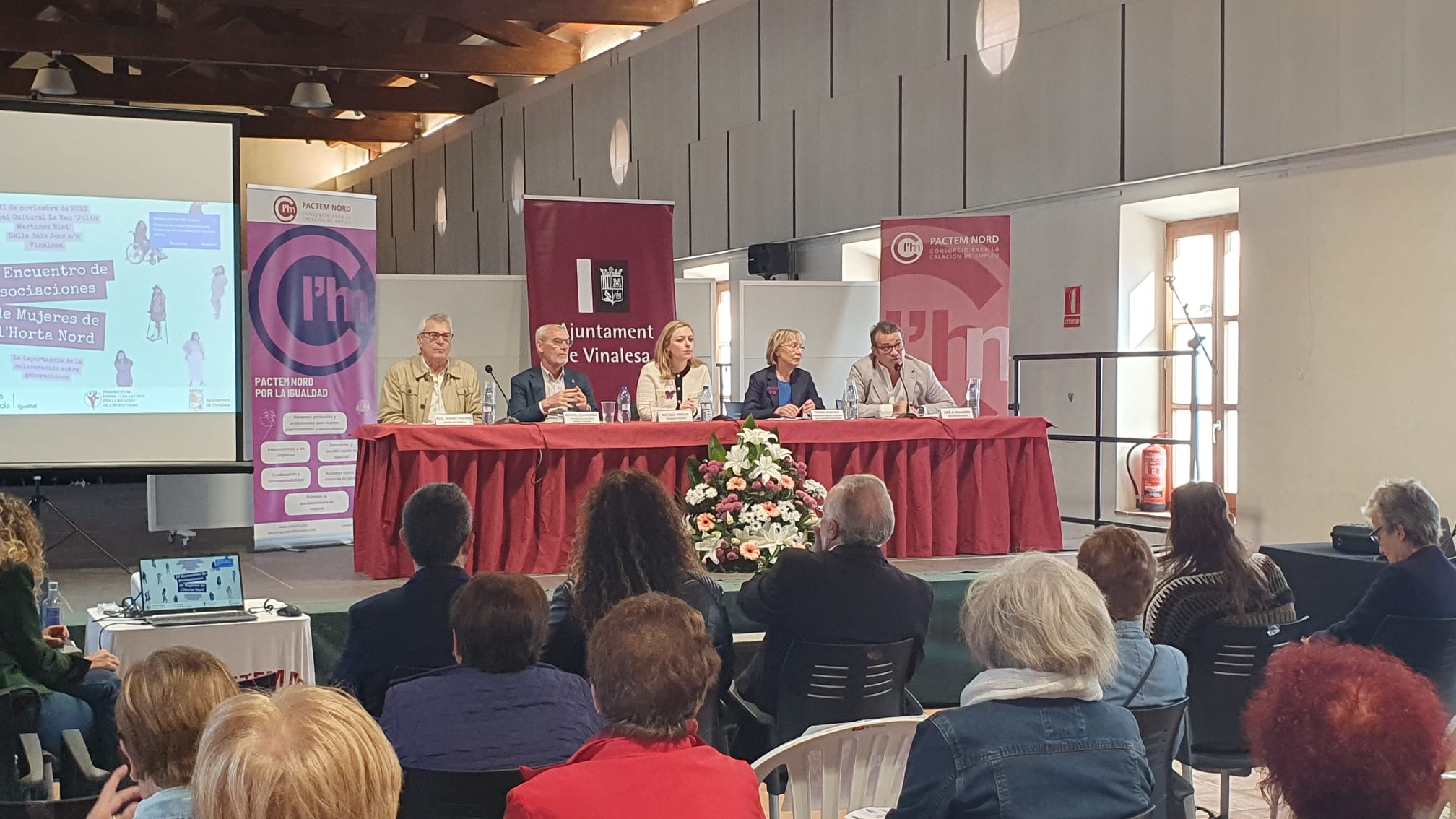 El Pactem Nord de Miguel Chavarría reuneix les associacions de dones de l'Horta Nord per a visibilitzar la seua labor en aquest teixit veïnal