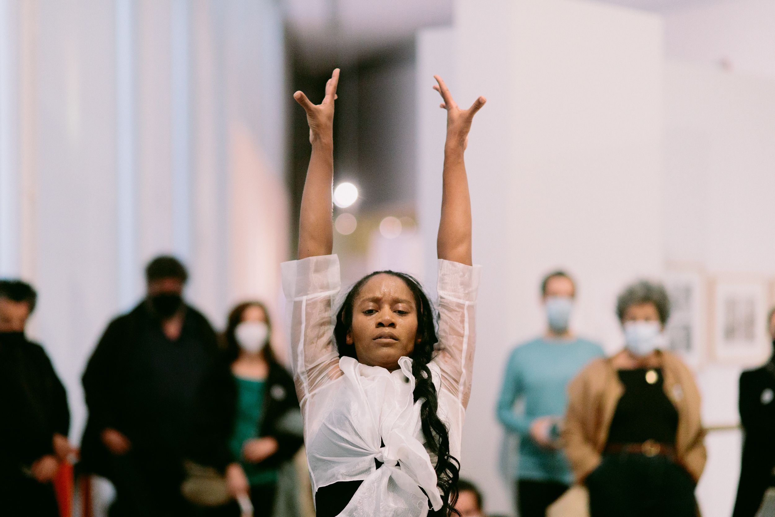 Yinka Esi Graves realiza la performance ‘Transposición’