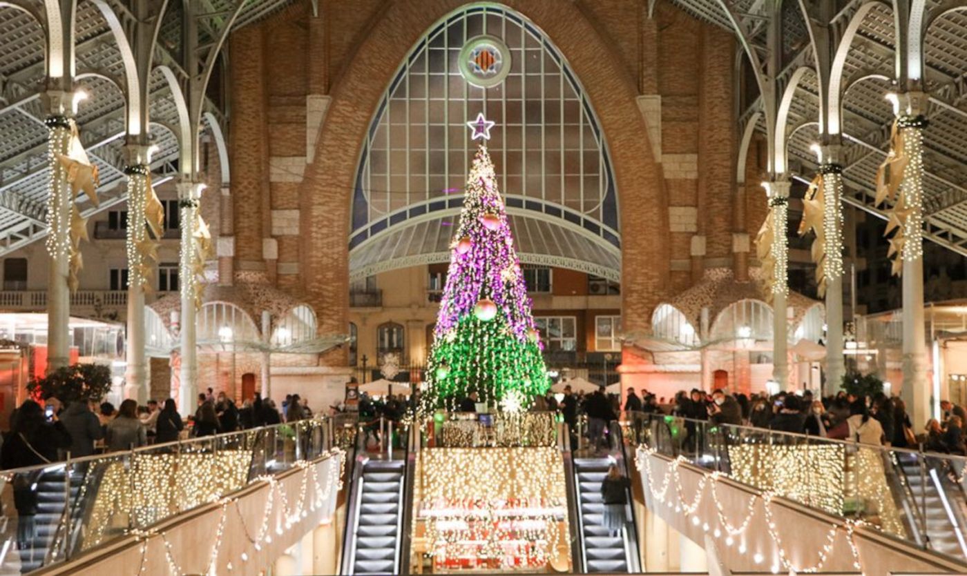 Luces de Navidad en el Mercado de Colón de València