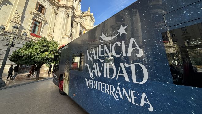 Presentación de la Campaña de Navidad "València Navidad Meditérranea" en un autobús de la EMT