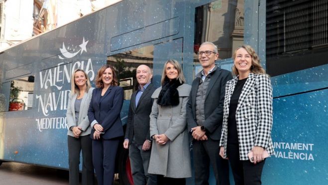 Diferents membres de la corporació municipal durant la presentació de la campanya "València Nadal Mediterrani"