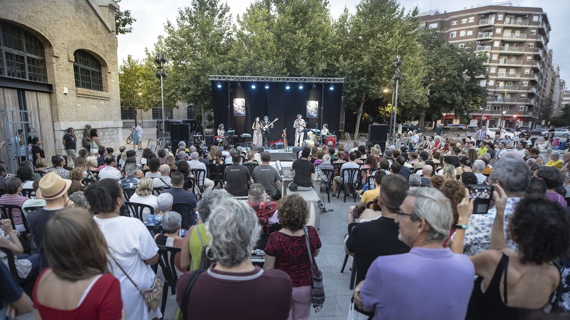 Una actuación musical en una pedanía de València. Imagen: Live Music Valencia