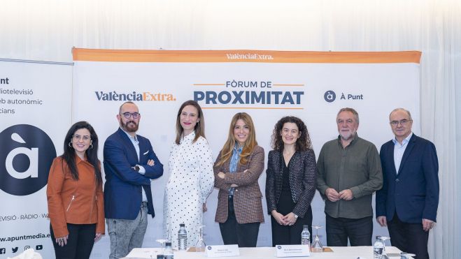 Participants en el Fòrum de Proximitat "València, gran potència cultural" organitzat per València Extra i À Punt. Imatge: Xisco Navarro