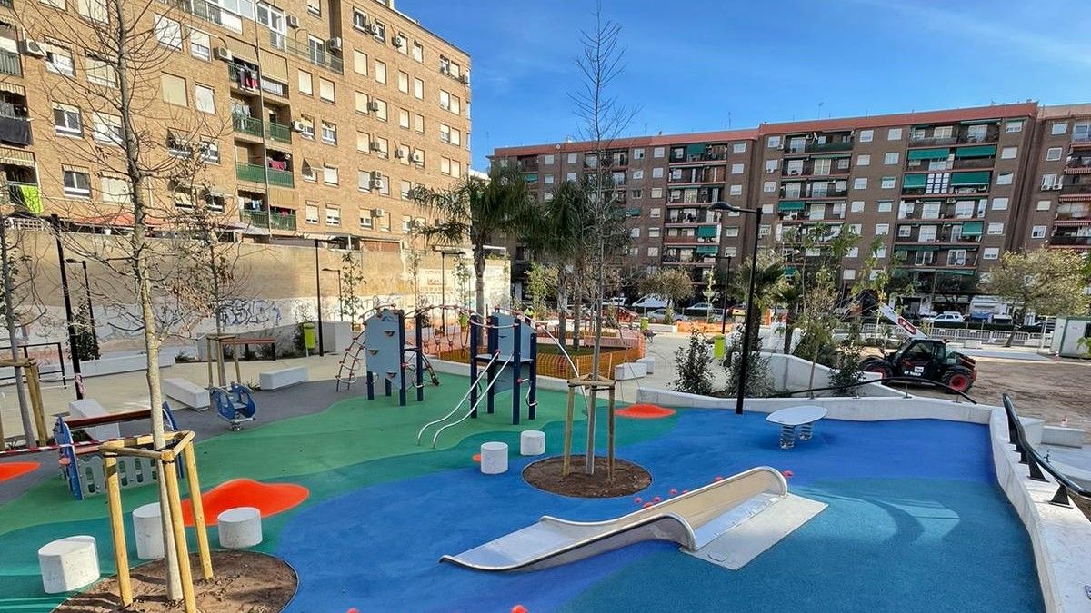 Zona de juegos infantiles del Jardín Miguel Ángel Blanco de València