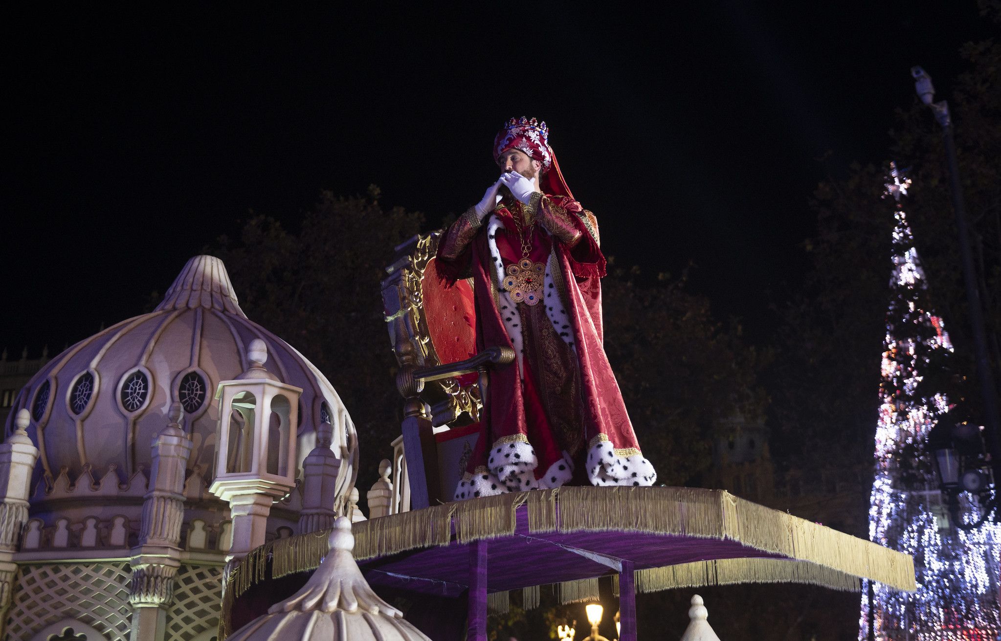 Carroza del Rey Baltasar durante la Cabalgata de Reyes Magos de València 2023