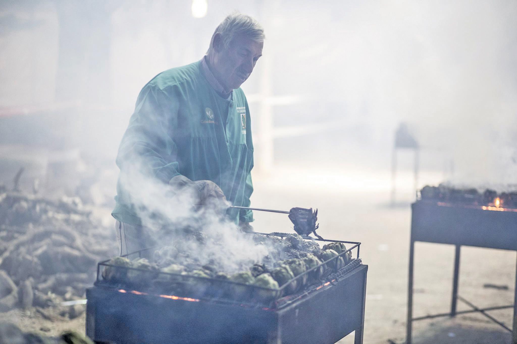 Torrada popular de alcachofas en Benicarló
