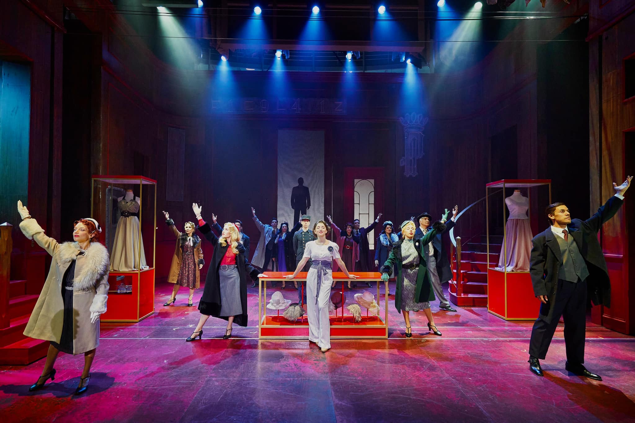 Musical 'El tiempo entre costuras' 