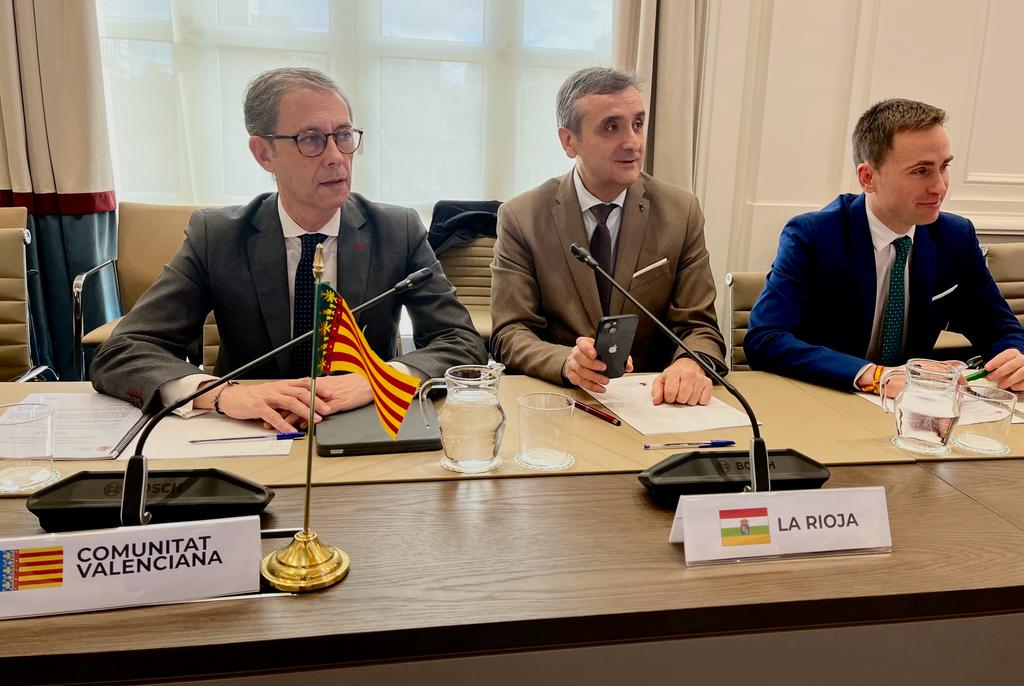 Vicepresidencia Segunda y Conselleria de Servicios Sociales, Igualdad y Vivienda durante la Conferencia Sectorial de Vivienda, Urbanismo y Suelo