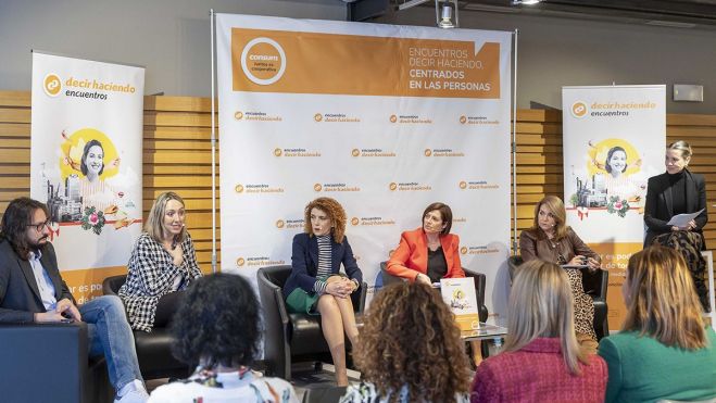 Participantes en el encuentro organizado #DecirHaciendo por Consum 'Conciliar es poder disfrutar de todo' Participantes en el encuentro organizado #DecirHaciendo por Consum 'Conciliar es poder disfrutar de todo'