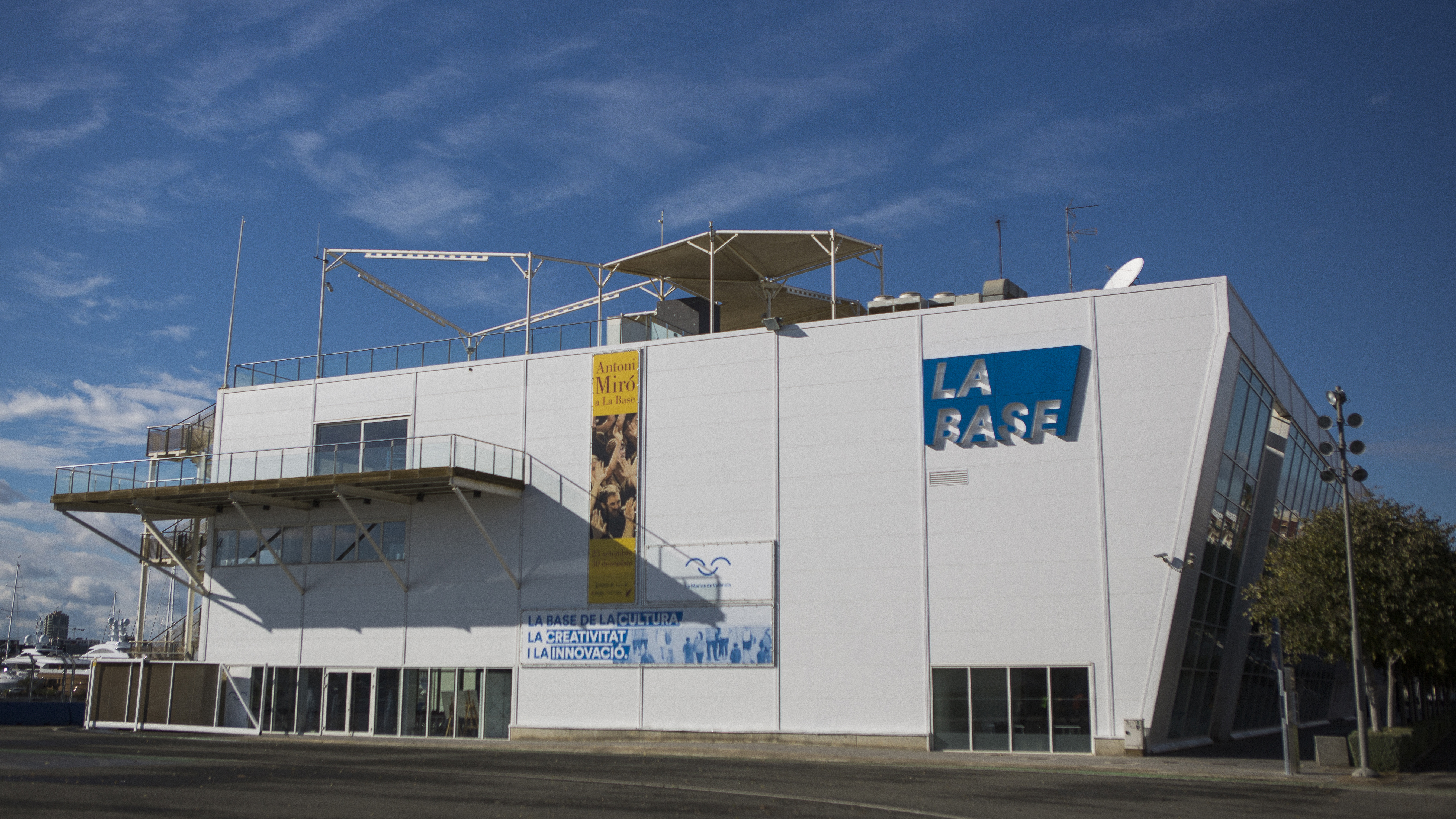 Edificio de la Base del Alinghi