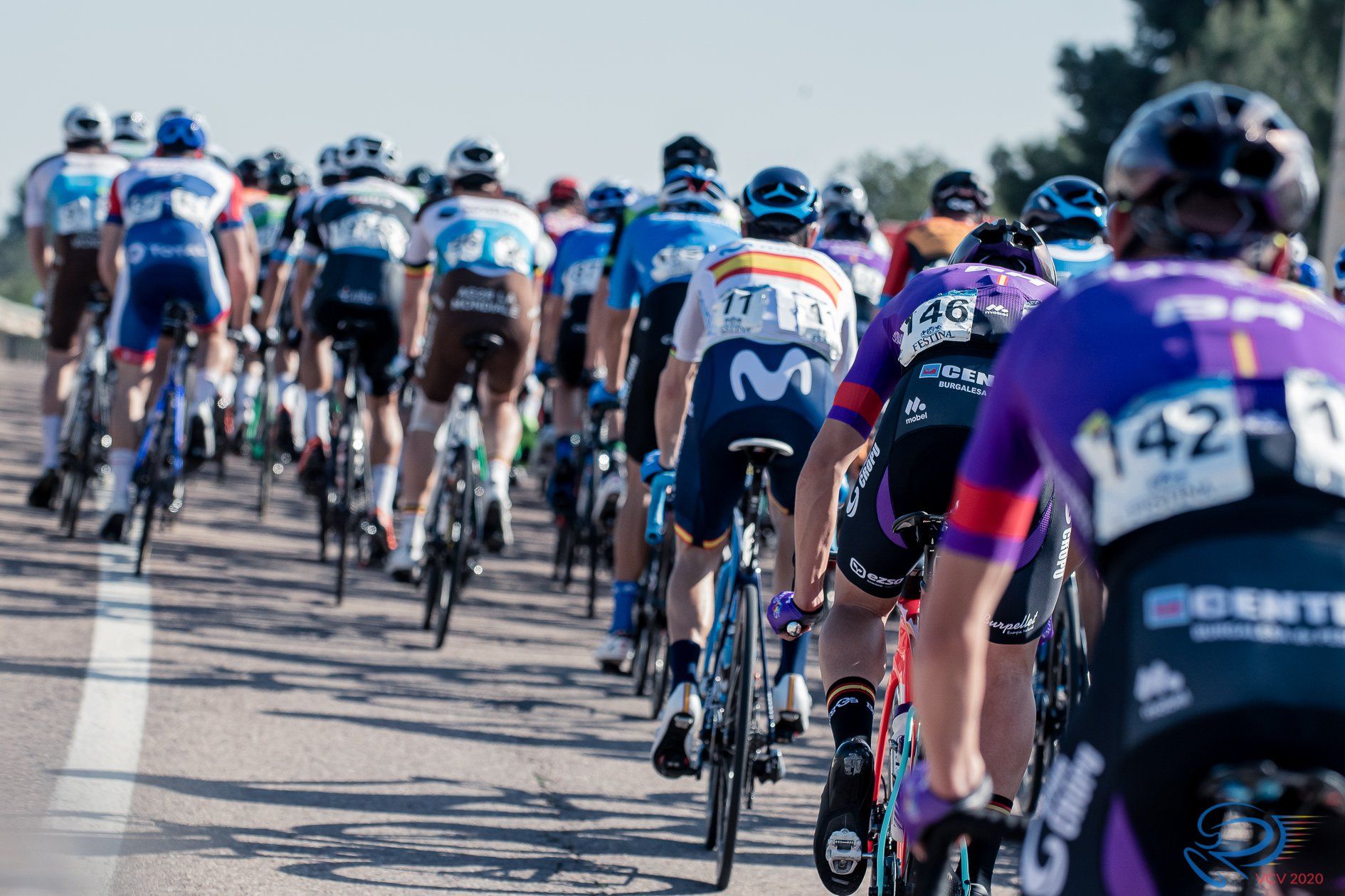 Participantes en una edición anterior de la Volta a la Comunitat Valenciana. Imagen: Volta a la Comunitat Valenciana