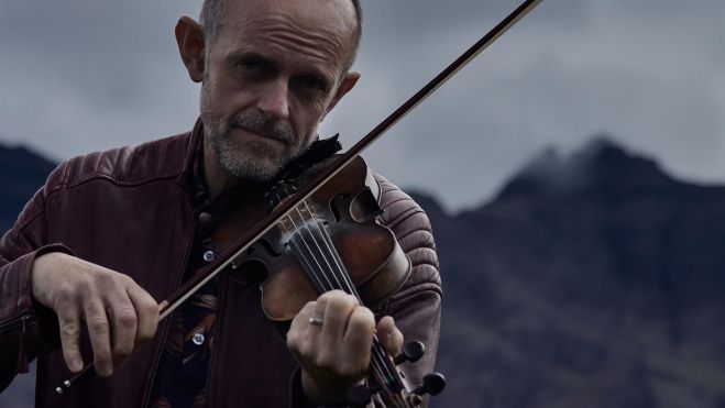 El violonista y compositor escocés Duncan Chisholm. Imagen: CaixaFòrum