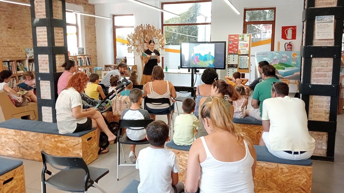 Uno de los Dissabtes interactius