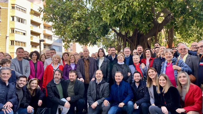 Diana Morant, Carlos F. Bielsa y Alejandro Soler, junto con socialistas, en la Fira de Sant Blai de Torrent
