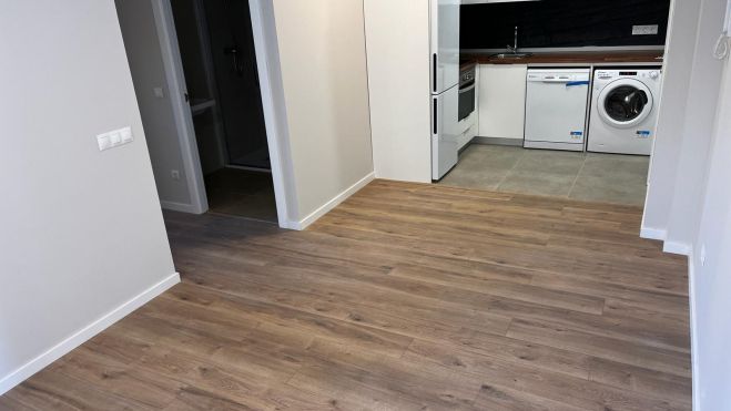 Interior de una vivienda del edificio municipal ubicado en la calle Cristina López-Doriga de Safranar