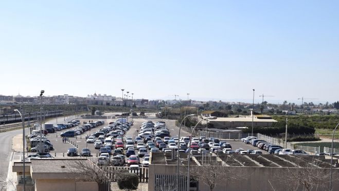 Aparcament de Metrovalencia a València Sud Aparcament de Metrovalencia a València Sud