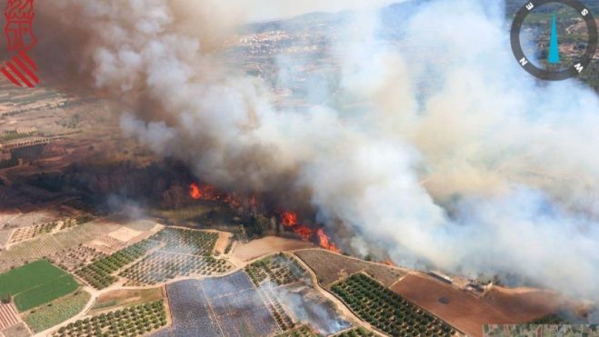 Estado del incendio en Vilamarxant a las 18 horas, dos horas después de su inicio