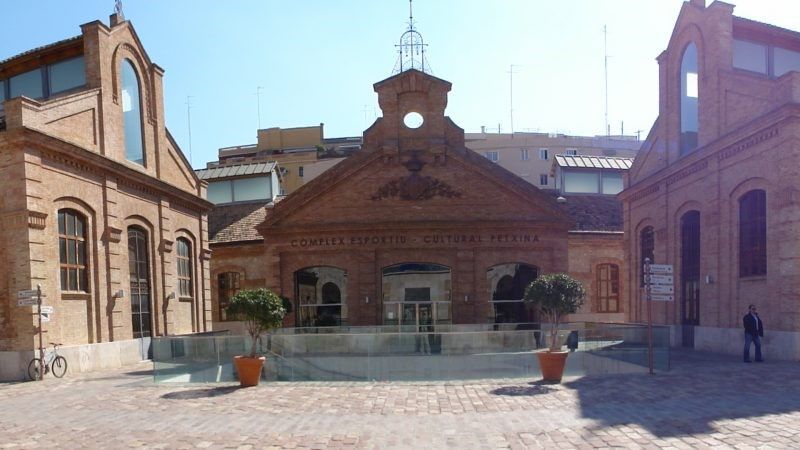 Façana del Complex Esportiu La Petxina de València
