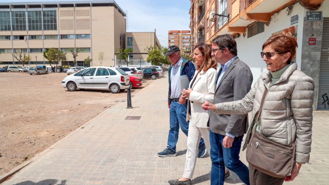 Visita de la alcaldesa María José Catalá al barrio de Malilla