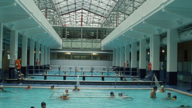 Piscina del poliesportiu d'Abastos Piscina del poliesportiu d'Abastos