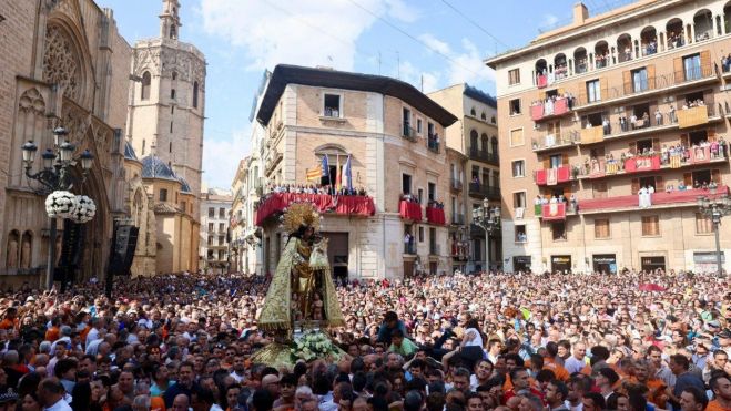 Trasllat de la imatge de la Mare de Déu Desemparats