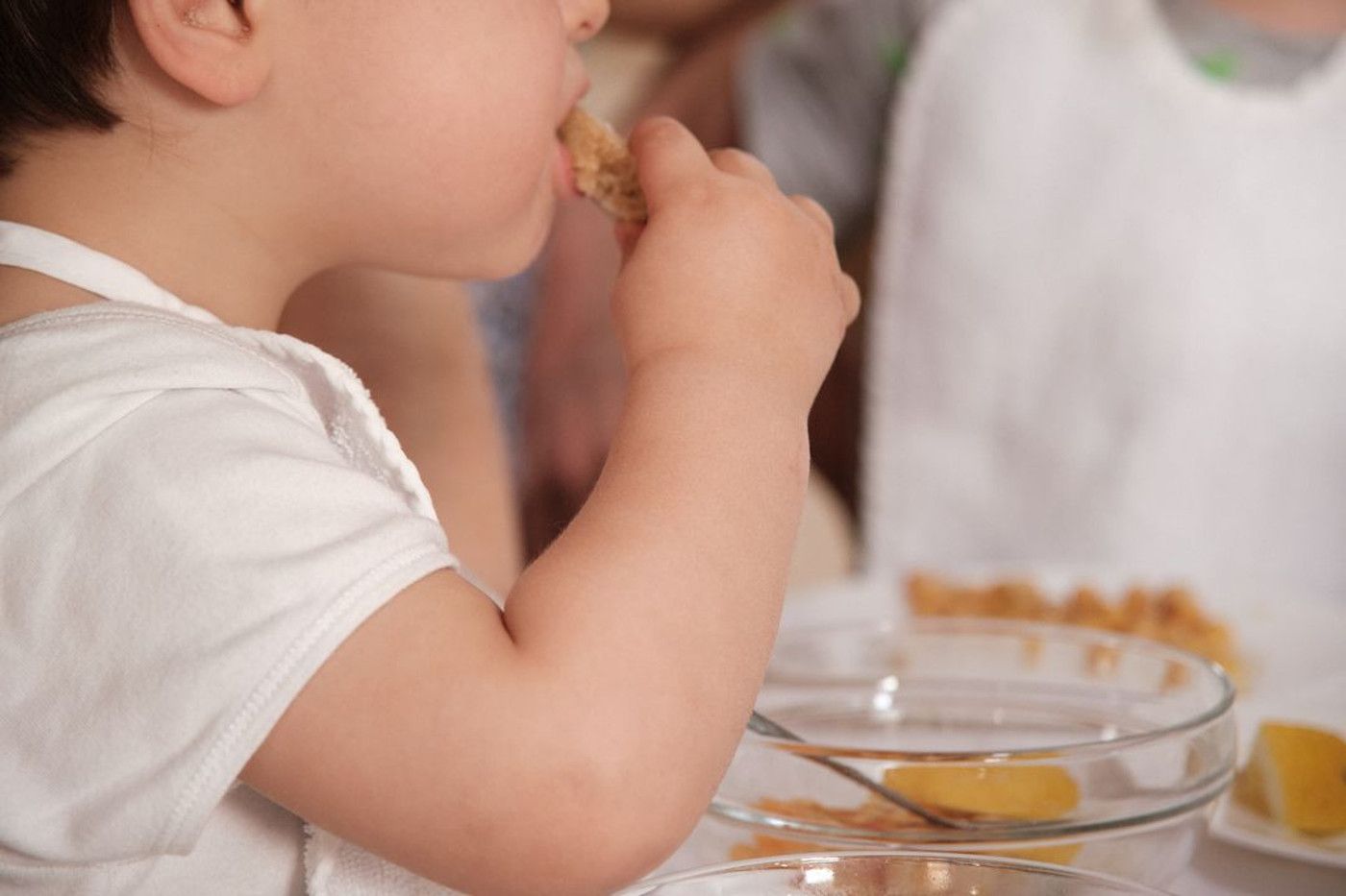 Alumne al menjador escolar / Foto: CERAI