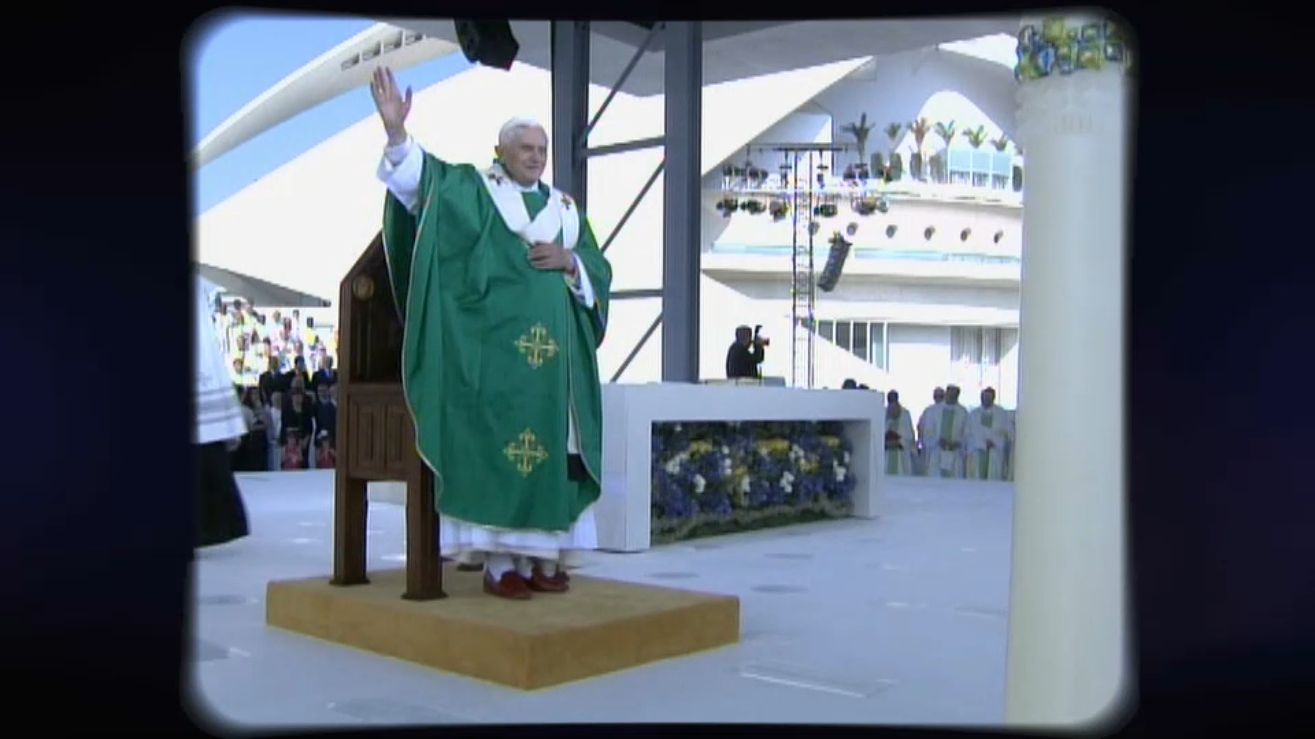 Imagen de archivo de la visita del Papa a València en 2006 (À Punt)