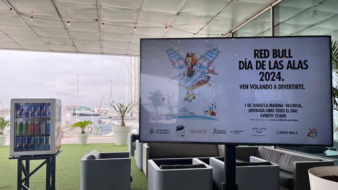 Presentación del evento organizado por Redbull en la Marina de València Presentación del evento organizado por Redbull en la Marina de València
