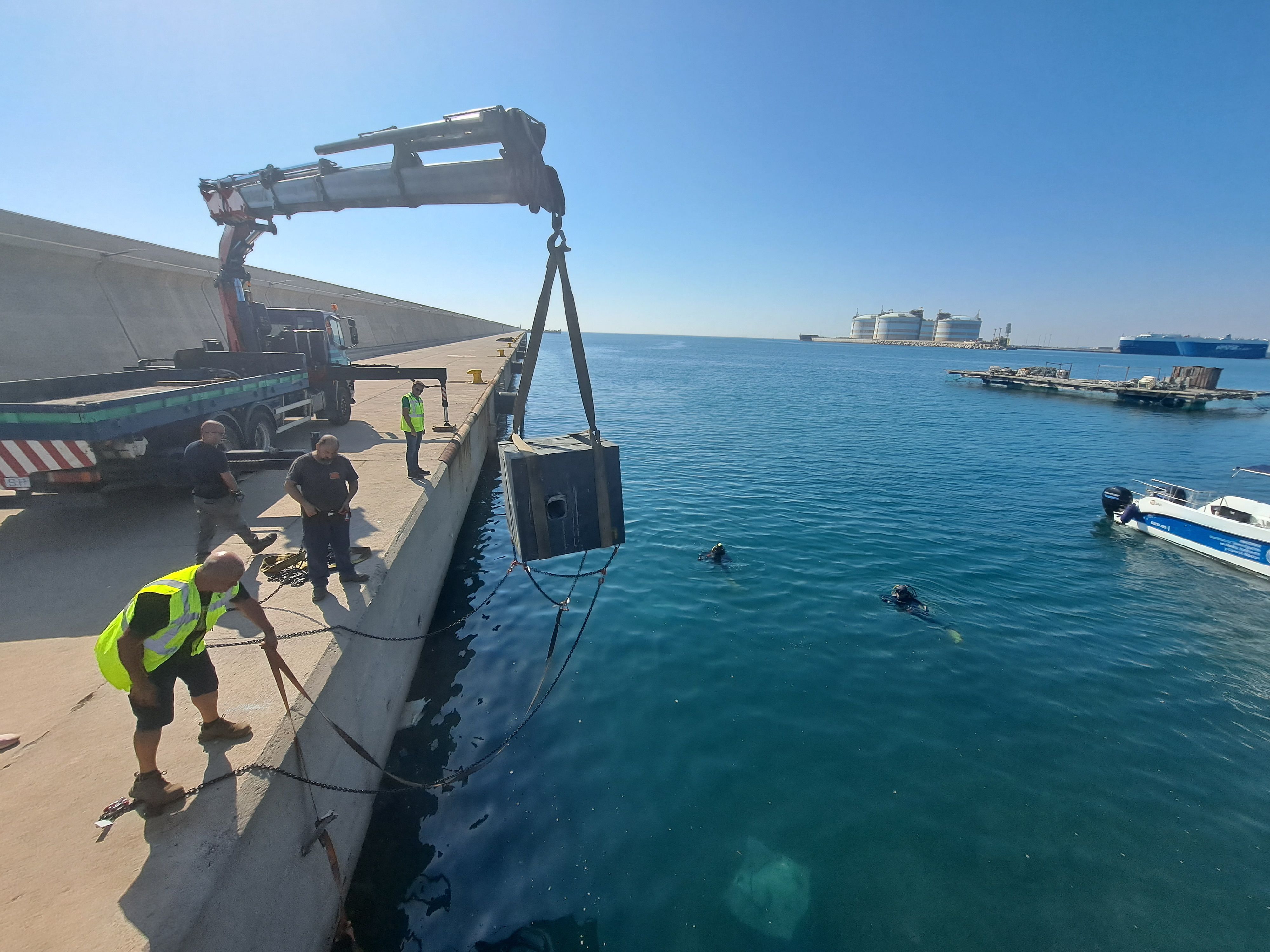 Ivace+i colabora en el desarrollo de nuevos diques de hormigón sostenible fabricado con cenizas del volcán de La Palma y restos de paja del arroz 