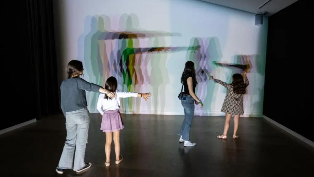 Xiquets en una visita al Centro de Arte Hortensia Herrero Xiquets en una visita al Centro de Arte Hortensia Herrero