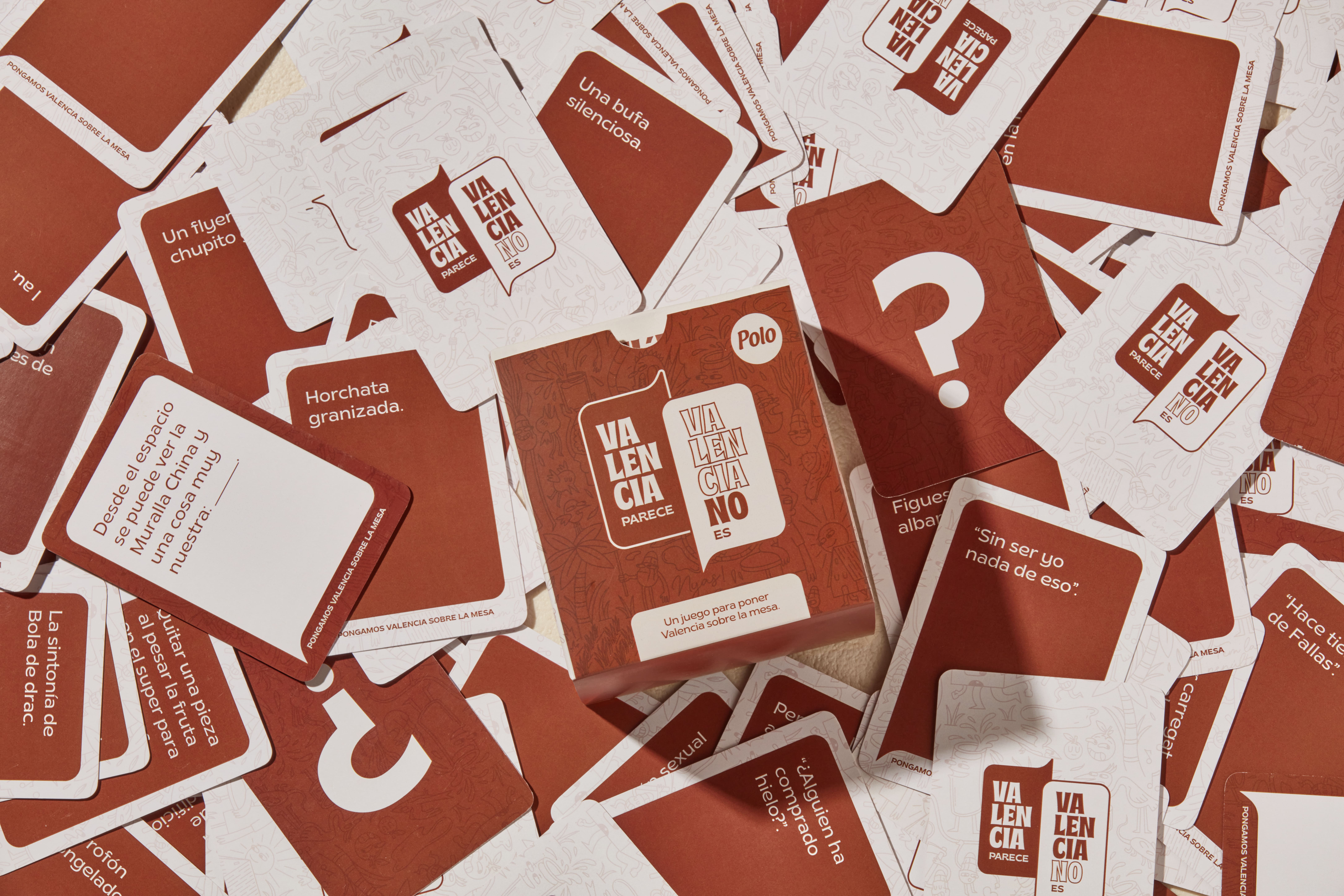 Juego de cartas creado por Fartons Polo