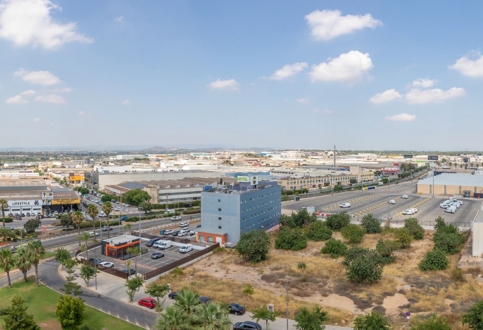 Polígon industrial Fuente del Jarro a Paterna